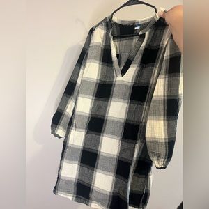 Old navy patterned dress. Worn once. Size large